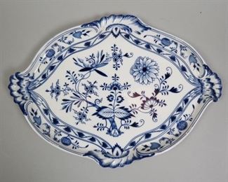 Meissen Blue Onion servers