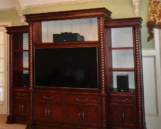 CUSTOM MADE ENTERTAINMENT CENTER WALL UNIT, FLATSCREEN TV