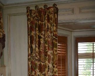 CUSTOM DRAPERY IN FRONT ROOM