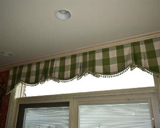 CUSTOM VALANCE IN DINING ROOM