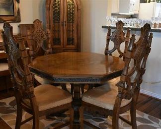 DINING TABLE W/4 CHAIRS & 1 LEAF