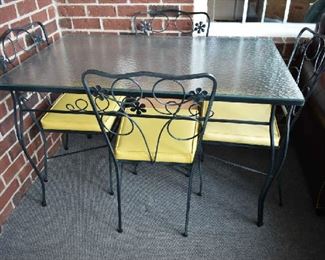 VINTAGE METAL TABLE W/4 CHAIRS