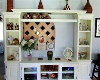 Big display cabinet or entertainment center