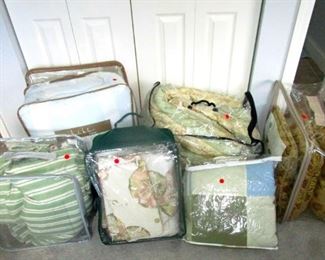 Bed covers and bed sets