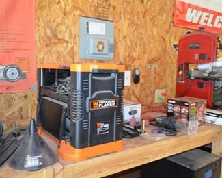 WEN thickness planer