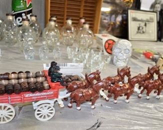 cast iron Budweiser wagon & Clydesdale horses