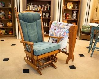 This glider is beyond comfortable....the quilt is nice too!