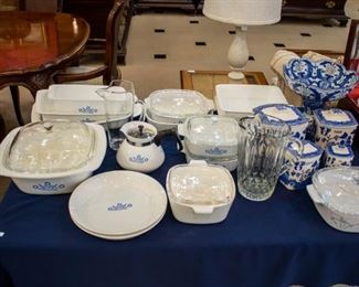 Lots of Corning Ware in various sizes - baking dishes too.