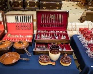 The set of three pans, skillet on the left are heavy and appear to have never been used.