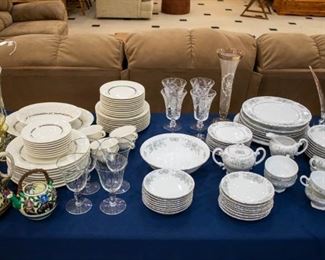 On the right we have N'Orleans 'Theresa' Dishes.