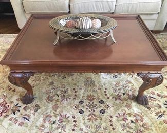 NICE WOOD COFFEE TABLE