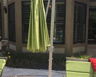 PAIR OF ROTATED CANTILEVER UMBRELLAS