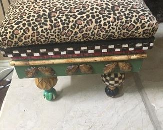 LEOPARD FOOTSTOOL