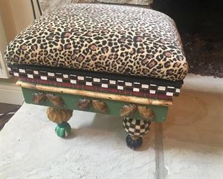 LEOPARD FOOTSTOOL