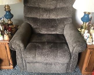 Power Lift Recliner - less than one year old. Five year extended warranty. $400.00