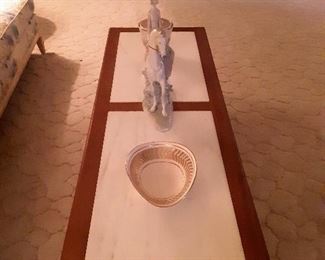 Beautiful coffee table featuring separated gorgeous marble inlays.