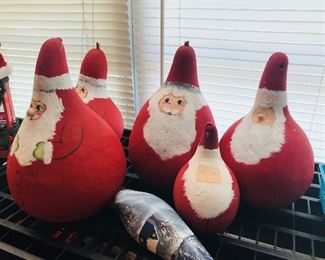 PAINTED CHRISTMAS GOURDS