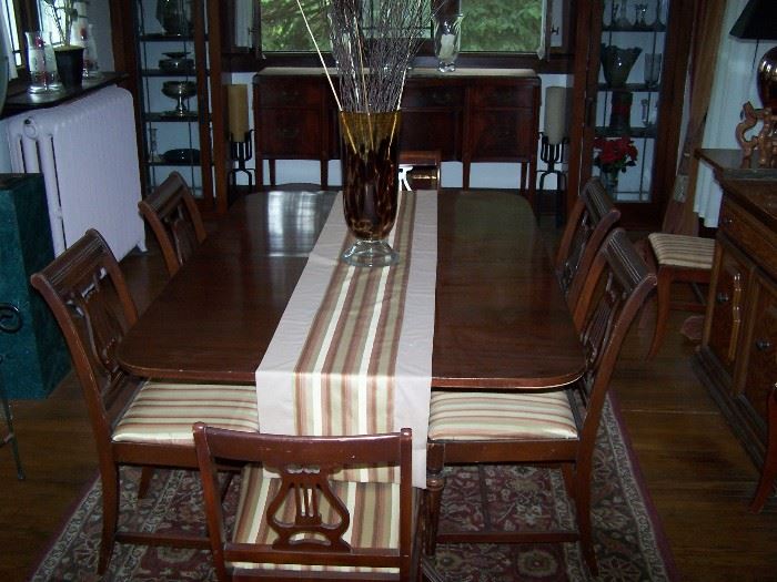 MAHOGANY DINING TABLE--HAS 2 LEAVES & 8 CHAIRS, ORIENTAL-DESIGN AREA RUG