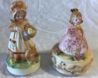 2 Josef Originals Figurines https://ctbids.com/#!/description/share/227178