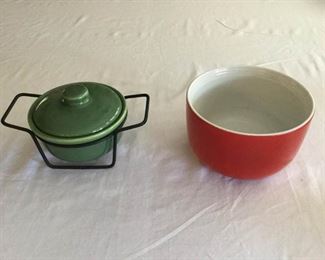Vintage Color in the Kitchen Bauer and Hall's Ceramic Ware               https://ctbids.com/#!/description/share/227219