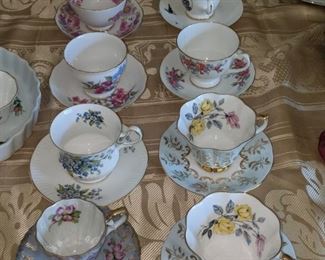 tea cups and saucers