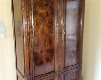 Villa Borchese by Henredon  Bedroom set. King Bedroom set. Armoire, Dresser, Nightstand, King bedframe 