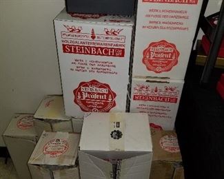 Steinbach, Nutcrackers, many with boxes 
