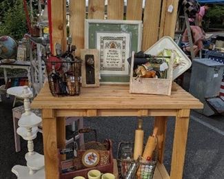 Hodge Podge Cottage: Vintage items, painted and repurposed furniture