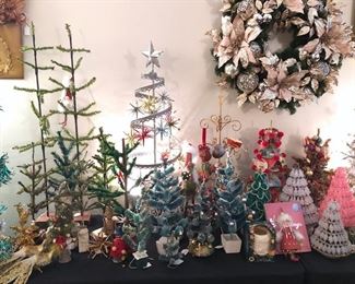 Vintage Christmas Ornaments, Figurines to And more. 200+ Christmas Trees (Feather, Vintage Aluminum to Foil and others). Vintage Celluloid ornaments, Kringle ornaments.