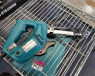 Makita Drill 6832