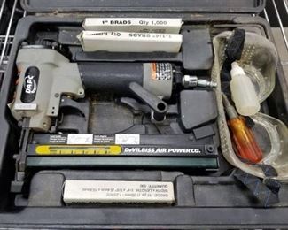 DeVilbiss Air Nailer/Stapler With Case