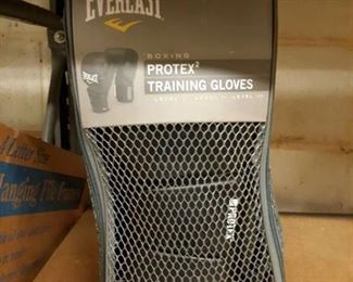 Everlast Protext Level 2 Boxing Gloves 16 Oz and Kindle Tablet