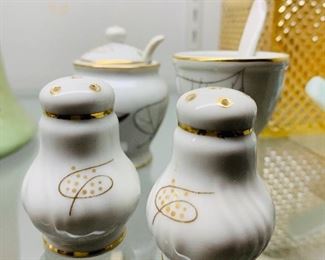 Multiple Salt and Pepper Sets