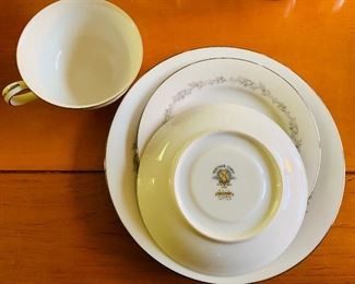 Noritake, Crestmont
