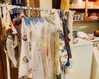 Kitchen Linens, Vintage Kitchen Linens, Aprons