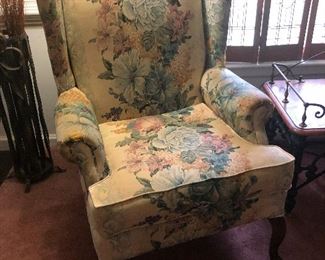 floral chair wants to bake you some cookies