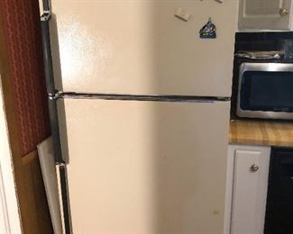 Old refrigerator works perfectly