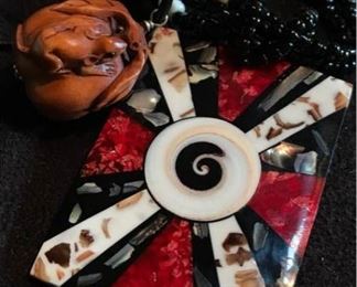 Inlay Pendant Necklace