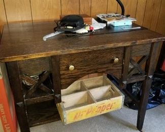 Goshen Furniture company library table in excellent condition!