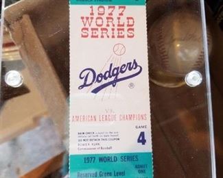 For your sports lover! What a collectible!