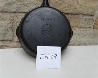 Griswold No 6 Cast Iron Skillet I