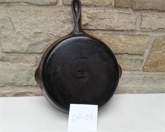 Griswold No 9 Cast Iron Skillet I of II