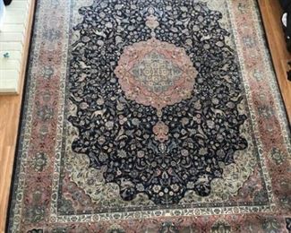 Very Large Rug 16 https://ctbids.com/#!/description/share/222881