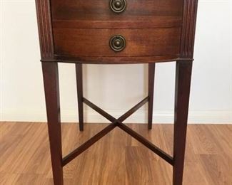 End Table with Drawer
https://ctbids.com/#!/description/share/222863
