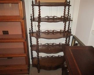 ROSEWOOD American Victorian etagere