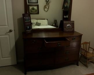 Vintage Dresser with mirror in Bedroom 1