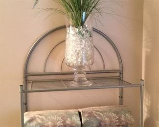 Shelf unit in bathroom