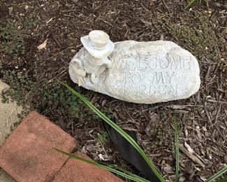 Welcome to My Garden in front flower bed