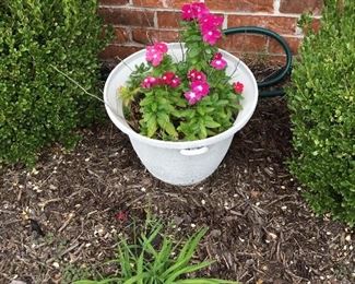 Outdoor flower pot