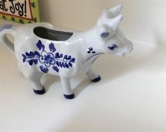 Delf vintage cow creamer